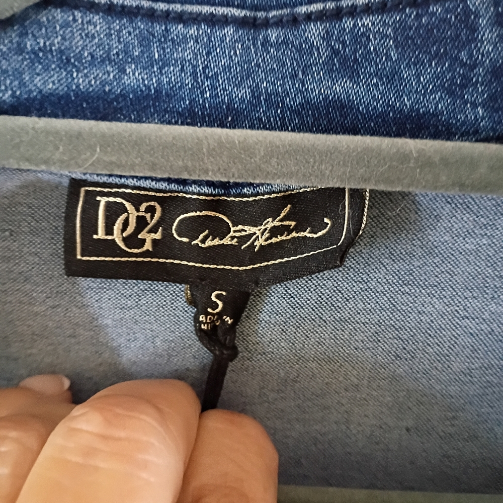 NWT.DG2 by Diane Gilman Blue Crystal-Trimmed Jacket.Pit To Pit 18.5". Stretchy. - Picture 4 of 8